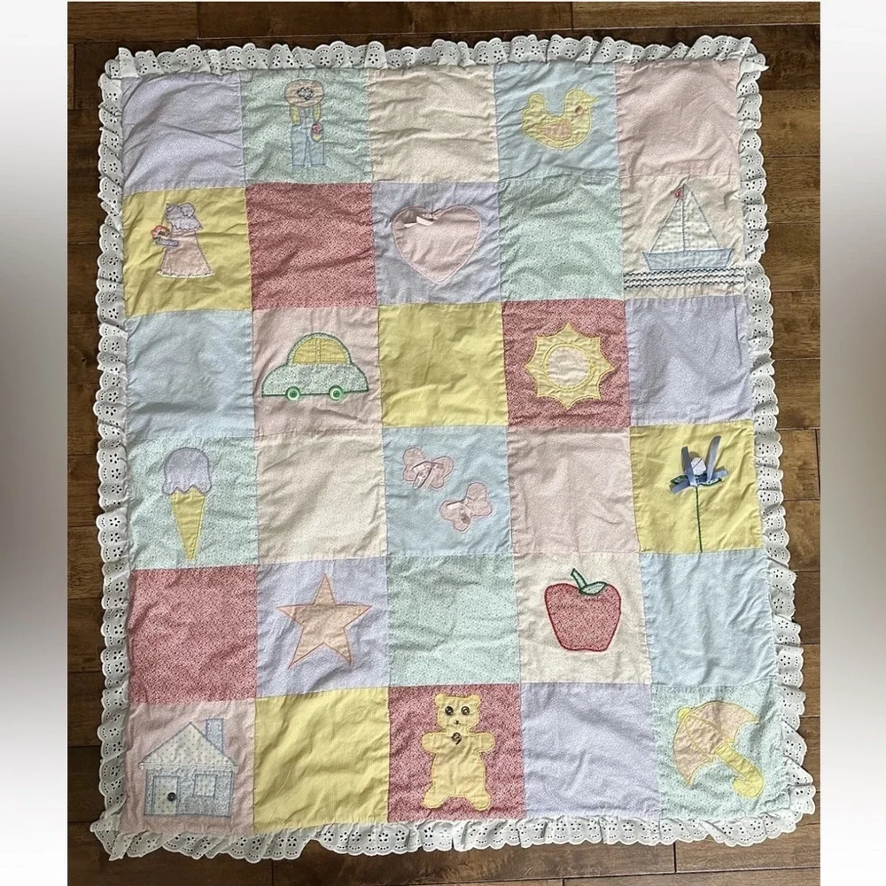 Vintage Handmade Baby Quilt Blanket with Eyelet Trim Approx 43